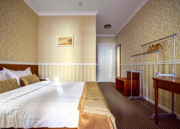 Consul Hotel Консул