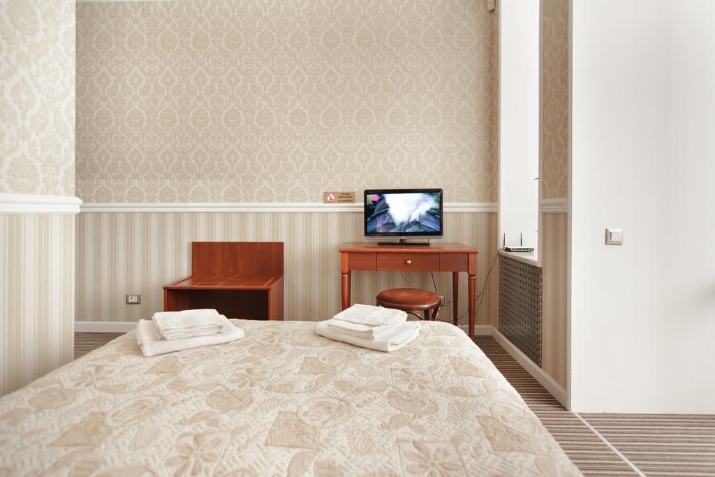 Hotel Consul консул