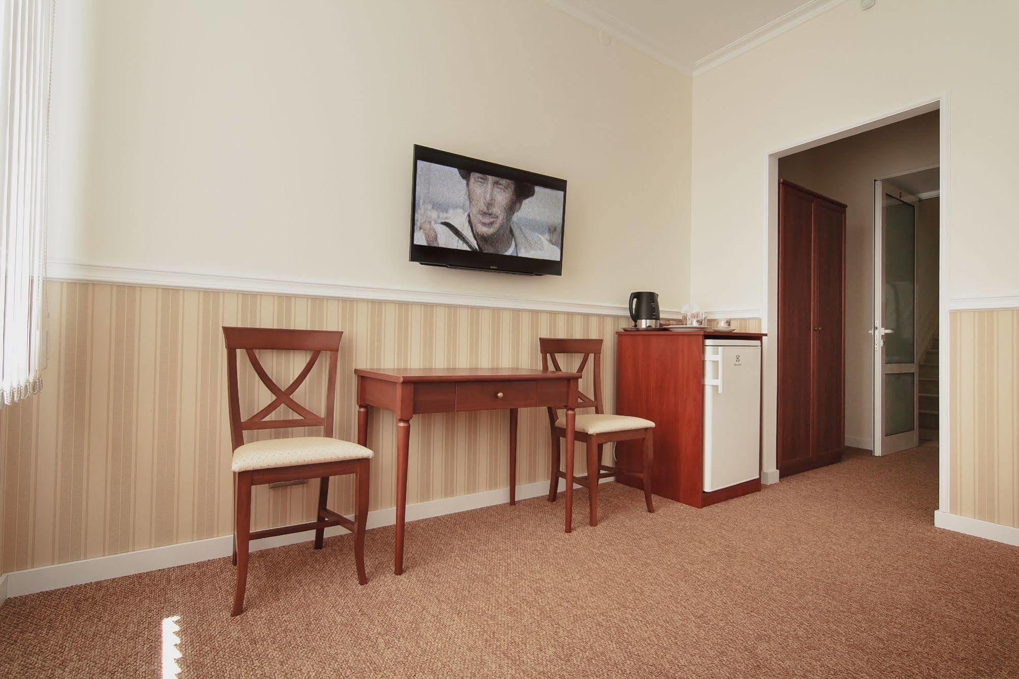 Consul консул Hotel Odesa