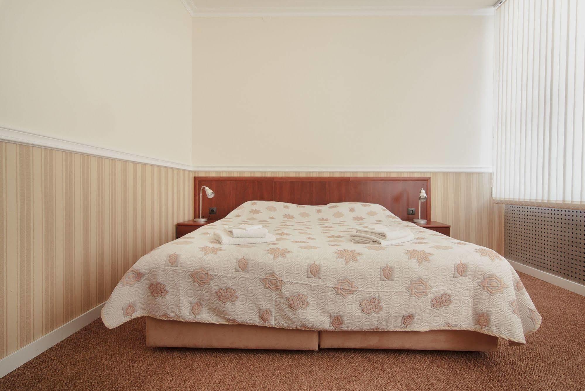 Hotel Consul консул 3*